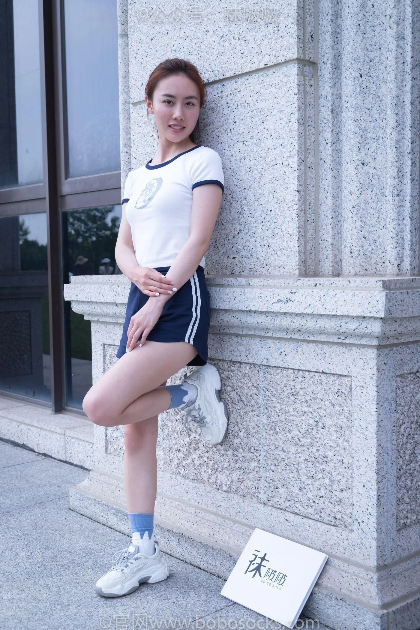[BoBoSocks袜啵啵]NO.028 小米-运动鞋、白棉袜、裸足 [133P]插图9